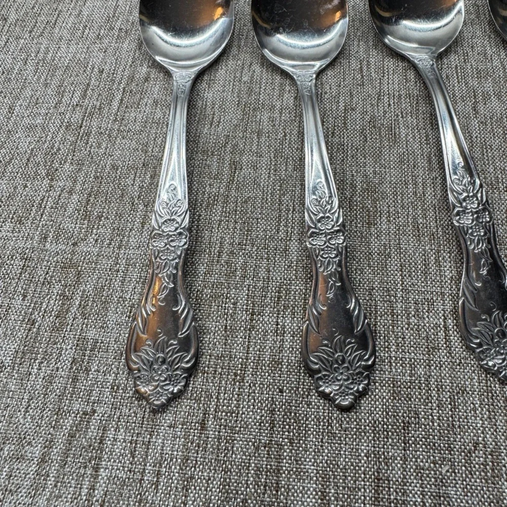 Rogers & Co Stainless China Floral Rose‎ Teaspoons Set of 4 Silver Flatware